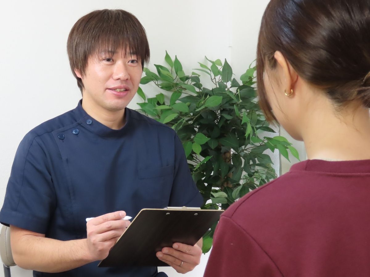 松本市岡田の整体りびるどで四十肩・五十肩の状態を確認する流れ